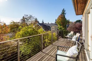 1209 N 44th St, Seattle, WA 98103 - Photo 7