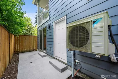 19305 7th Ave W #B6, Lynnwood, WA 98036 - Photo 9