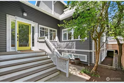 5932 California Avenue SW, Seattle, WA 98186 - Photo 31