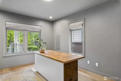 5932 California Avenue SW, Seattle, WA 98186 - Photo 9