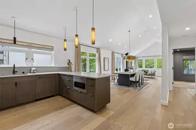 5932 California Avenue SW, Seattle, WA 98186 - Photo 5