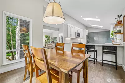 12022 210th Place SE, Issaquah, WA 98027 - Photo 7