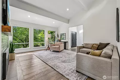 12022 210th Place SE, Issaquah, WA 98027 - Photo 3