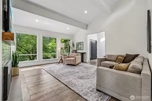 12022 210th Pl SE, Issaquah, WA 98027 - Photo 3