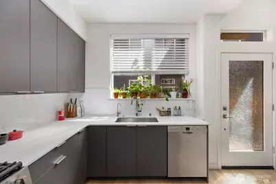3727 S Dawson Street #Unit C, Seattle, WA 98118 - Photo 9