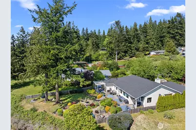 4076 S Camano Drive S, Camano Island, WA 98282 - Photo 5