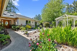 4076 S Camano Dr S, Camano Island, WA 98282 - Photo 3