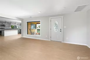 1717 S 18th St, Mount Vernon, WA 98274 - Photo 9