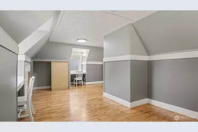 4335 NE 45th Street, Seattle, WA 98105 - Photo 7