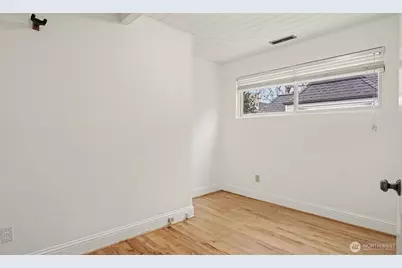 4335 NE 45th Street, Seattle, WA 98105 - Photo 13