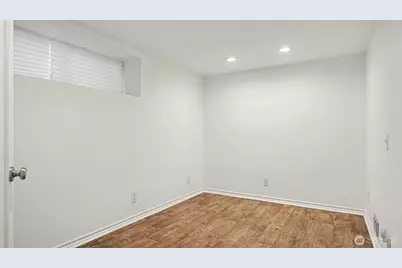 4335 NE 45th Street, Seattle, WA 98105 - Photo 17