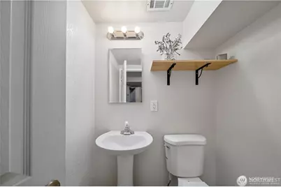 1305 NE 55th Street, Seattle, WA 98105 - Photo 21