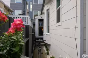 1305 NE 55th St, Seattle, WA 98105 - Photo 25