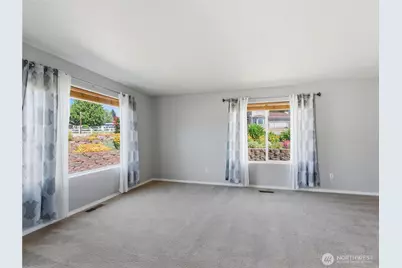 573 S James Avenue, East Wenatchee, WA 98802 - Photo 7