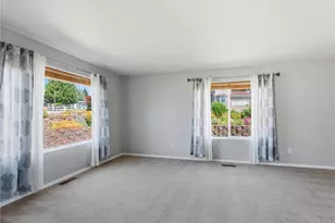573 S James Ave, East Wenatchee, WA 98802 - Photo 7