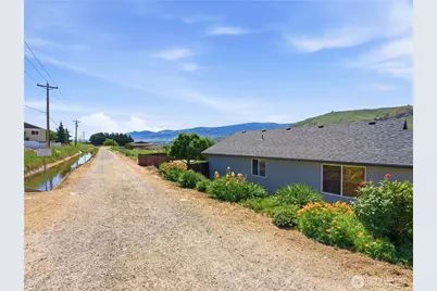 573 S James Avenue, East Wenatchee, WA 98802 - Photo 33