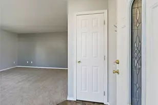 573 S James Ave, East Wenatchee, WA 98802 - Photo 5