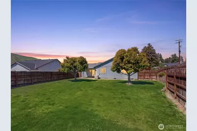573 S James Avenue, East Wenatchee, WA 98802 - Photo 31