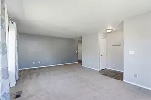 573 S James Ave, East Wenatchee, WA 98802 - Photo 9