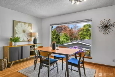 12727 Dayton Avenue N, Seattle, WA 98133 - Photo 5