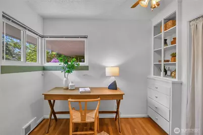 12727 Dayton Avenue N, Seattle, WA 98133 - Photo 17