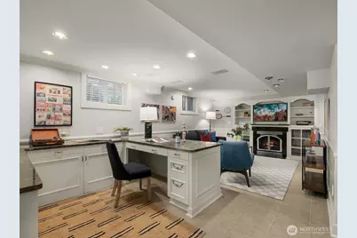 1423 Nob Hill Avenue N, Seattle, WA 98109 - Photo 23