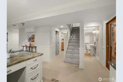 1423 Nob Hill Avenue N, Seattle, WA 98109 - Photo 25