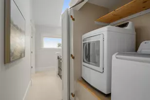 1423 Nob Hill Ave N, Seattle, WA 98109 - Photo 29