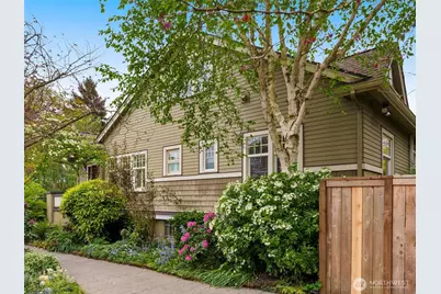 1423 Nob Hill Avenue N, Seattle, WA 98109 - Photo 35
