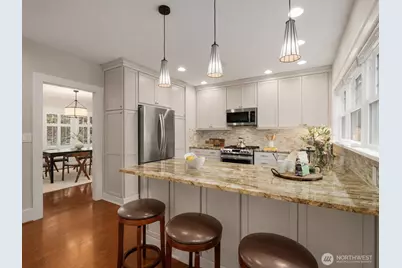 1423 Nob Hill Avenue N, Seattle, WA 98109 - Photo 11