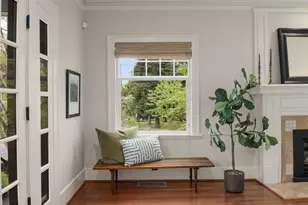 1423 Nob Hill Ave N, Seattle, WA 98109 - Photo 3