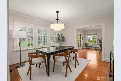 1423 Nob Hill Avenue N, Seattle, WA 98109 - Photo 7