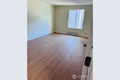 10501 8th Avenue NE #206, Seattle, WA 98125 - Photo 9