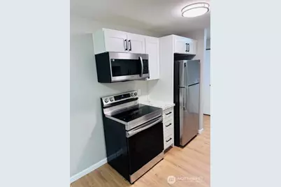 10501 8th Avenue NE #206, Seattle, WA 98125 - Photo 3