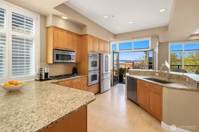 5726 Lake Washington Boulevard NE #3002, Kirkland, WA 98033 - Photo 11