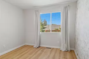 3803 Crystal Ridge Dr SE, Puyallup, WA 98372 - Photo 19