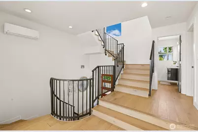 1428 Palm Avenue SW, Seattle, WA 98116 - Photo 11
