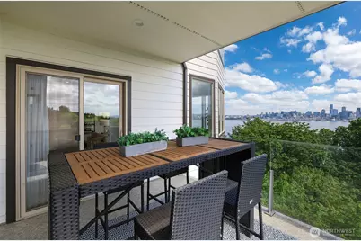 1428 Palm Avenue SW, Seattle, WA 98116 - Photo 15