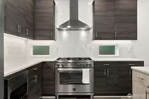 2627 SW 100th St, Seattle, WA 98146 - Photo 7