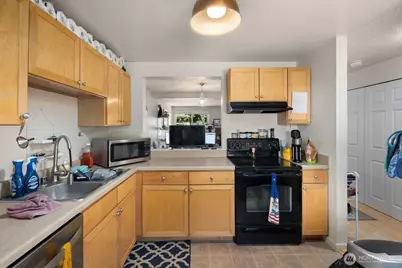 23816 12th Place S #401, Des Moines, WA 98198 - Photo 11