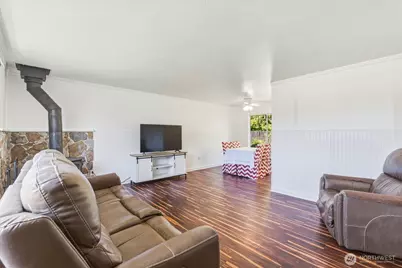 155 N Maple Street, Kelso, WA 98626 - Photo 5