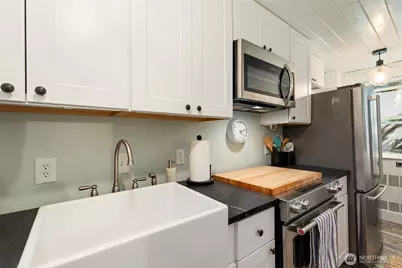4725 15th Avenue NE #12, Seattle, WA 98105 - Photo 15