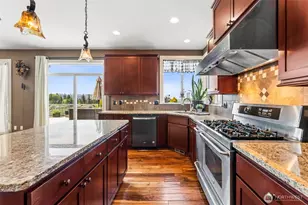 16906 110th St Ct E, Bonney Lake, WA 98391 - Photo 5