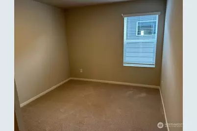 18730 Lipoma Place E, Puyallup, WA 98374 - Photo 21