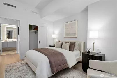 889 Avenue Square NE #807, Bellevue, WA 98004 - Photo 9