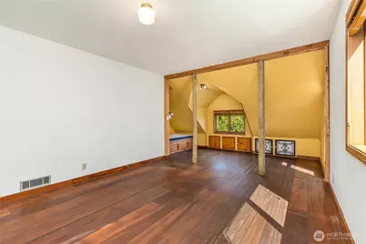 932 NW Nakata Avenue, Bainbridge Island, WA 98110 - Photo 23
