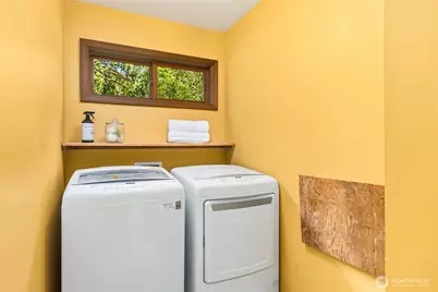 932 NW Nakata Avenue, Bainbridge Island, WA 98110 - Photo 17