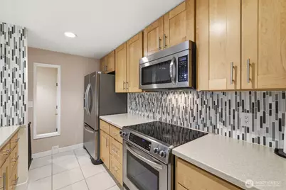 14401 SE Petrovitsky Road #E101, Renton, WA 98058 - Photo 9