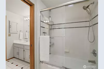 24214 SE 18th Place, Sammamish, WA 98075 - Photo 29