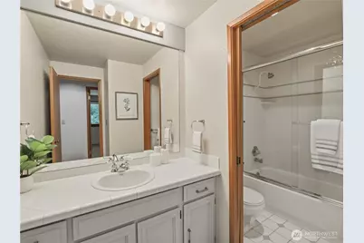 24214 SE 18th Place, Sammamish, WA 98075 - Photo 33